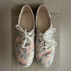 KEDS women’s size 9.5 Dream Foam Tie-Dye‎ canvas lace up shoes.